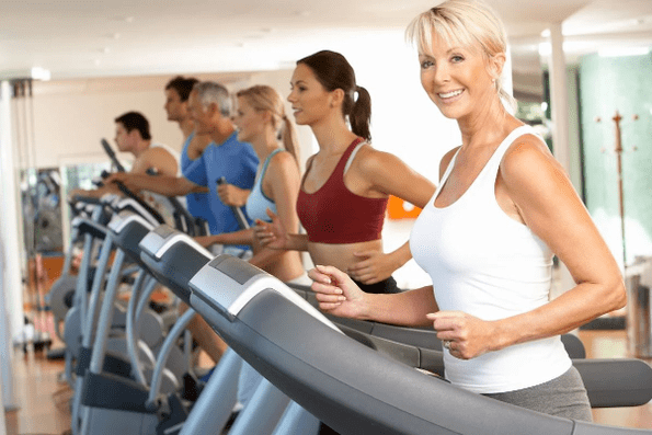 L'entraînement cardio sur tapis roulant vous aidera à perdre du poids au niveau abdominal et latéral