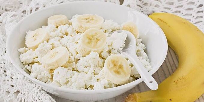 Fromage cottage à la banane pour perdre du poids